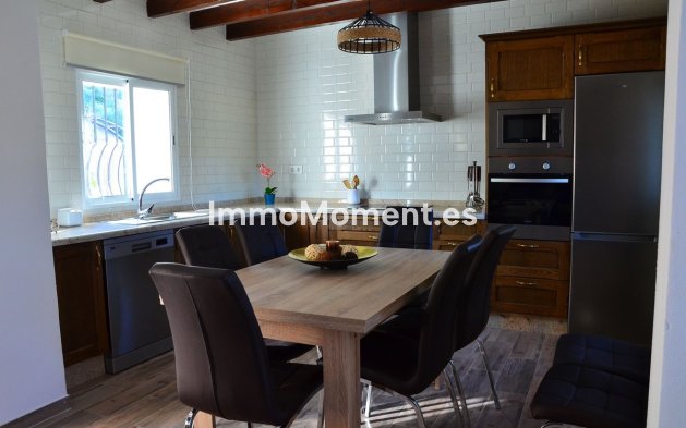 Bestaande woning - Villa - Binnenland  - Alora