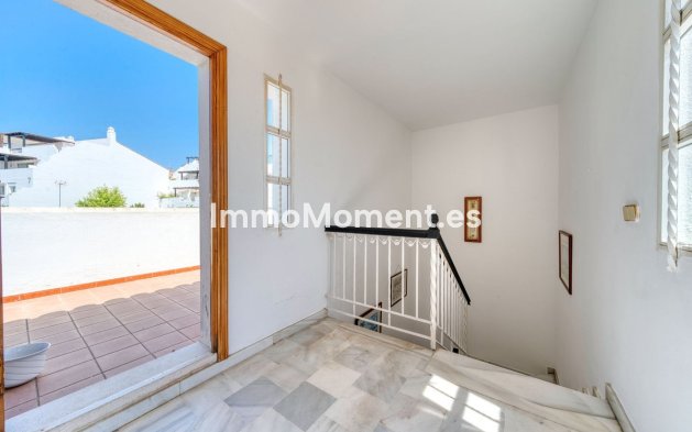 Bestaande woning - Geschakelde woning - Estepona  - New Golden Mile
