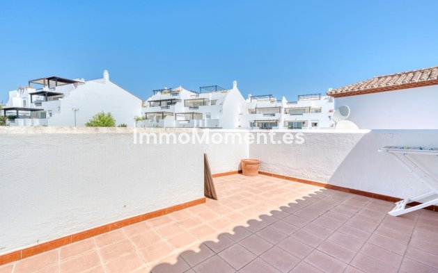 Bestaande woning - Geschakelde woning - Estepona  - New Golden Mile