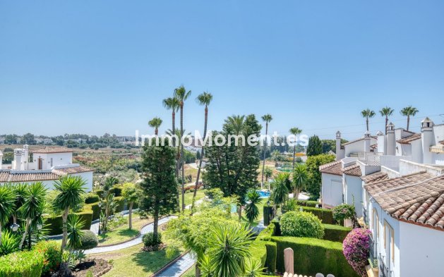 Bestaande woning - Geschakelde woning - Estepona  - New Golden Mile