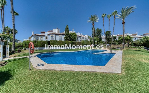Bestaande woning - Geschakelde woning - Estepona  - New Golden Mile