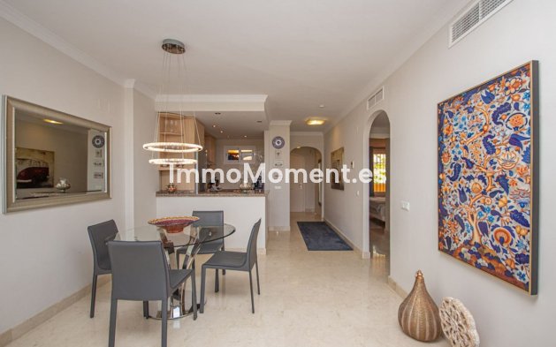 Resale - Apartment - Marbella - Elviria