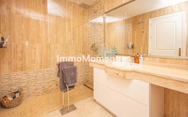 Resale - Apartment - Marbella - Elviria