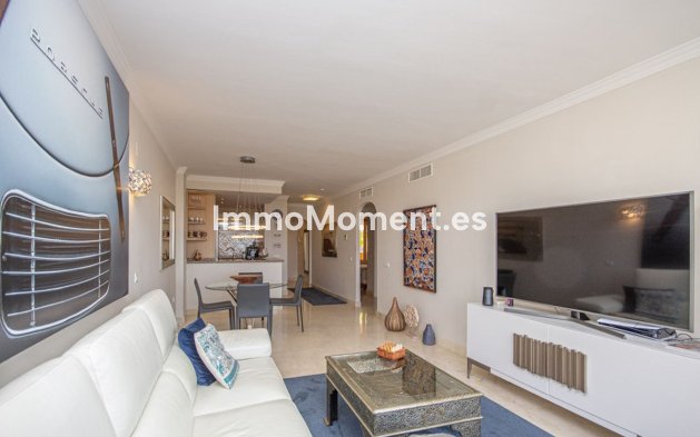 Resale - Apartment - Marbella - Elviria