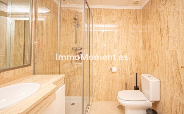 Resale - Apartment - Marbella - Elviria