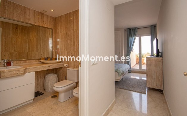 Resale - Apartment - Marbella - Elviria