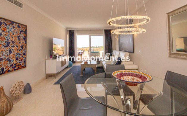 Resale - Apartment - Marbella - Elviria