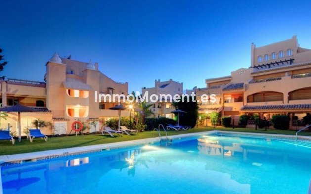 Resale - Apartment - Marbella - Elviria