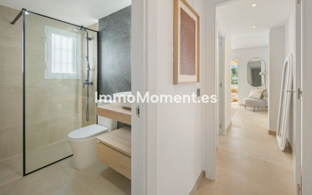 Resale - Apartment - Benahavís - La Quinta