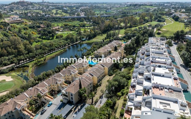 Resale - Apartment - Benahavís - La Quinta