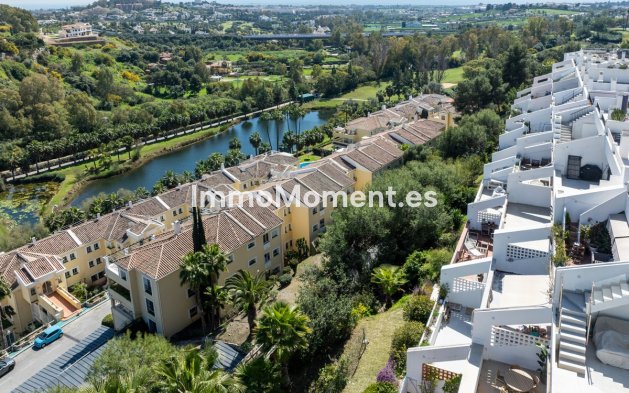 Resale - Apartment - Benahavís - La Quinta