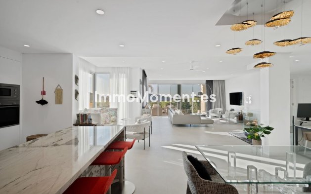 Resale - Apartment - Benahavís - Benahavís Centro