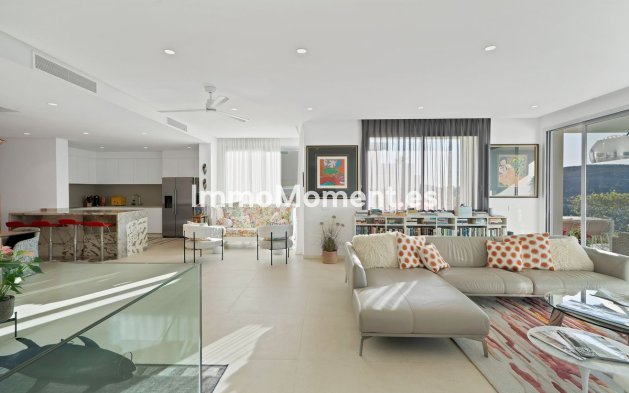 Resale - Apartment - Benahavís - Benahavís Centro