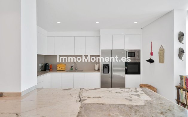 Resale - Apartment - Benahavís - Benahavís Centro