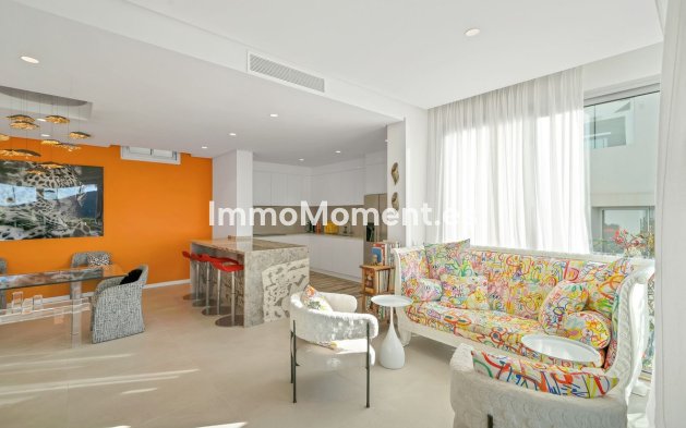 Resale - Apartment - Benahavís - Benahavís Centro