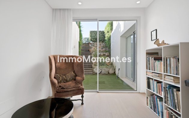Resale - Apartment - Benahavís - Benahavís Centro