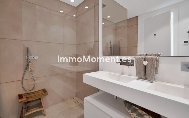 Resale - Apartment - Benahavís - Benahavís Centro