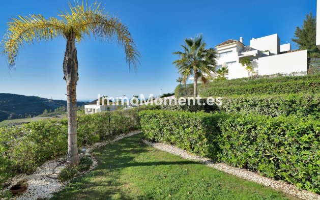 Resale - Apartment - Benahavís - Benahavís Centro