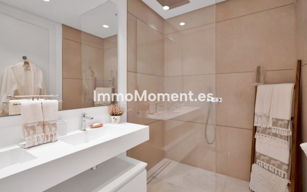 Resale - Apartment - Benahavís - Benahavís Centro