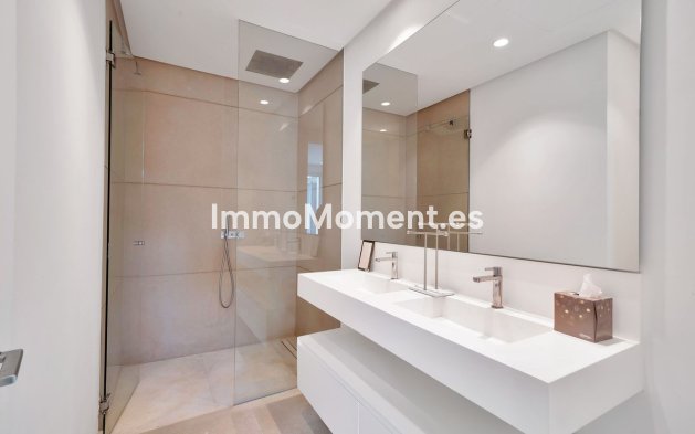 Resale - Apartment - Benahavís - Benahavís Centro