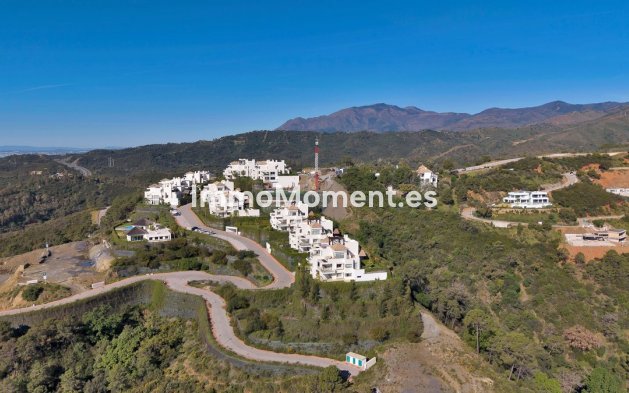 Resale - Apartment - Benahavís - Benahavís Centro