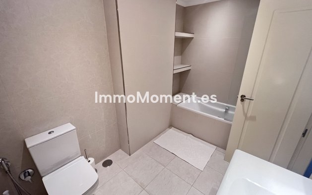 Resale - Apartment - Marbella - Puerto Banús