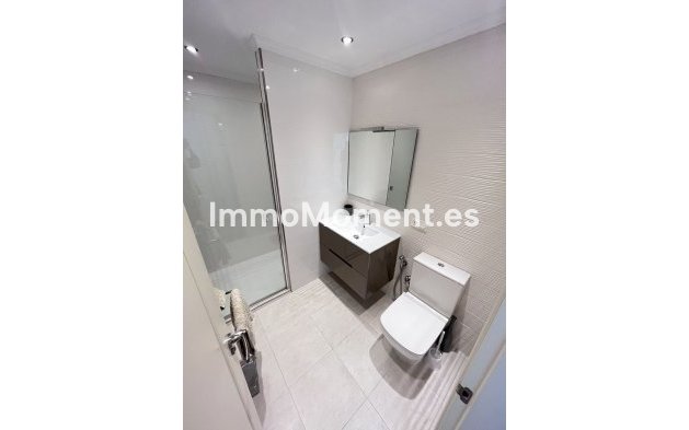 Resale - Apartment - Marbella - Puerto Banús