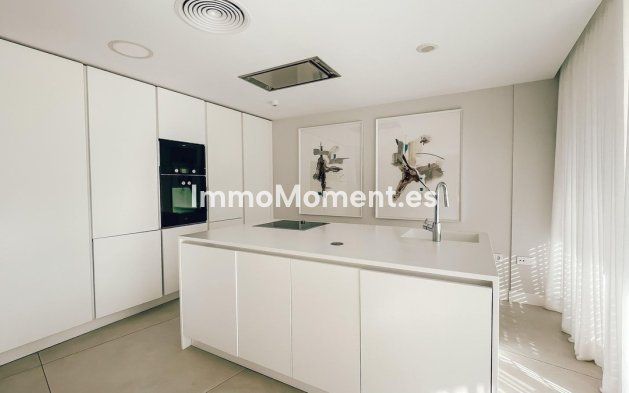 Revente - Appartement - Estepona  - Estepona Centro