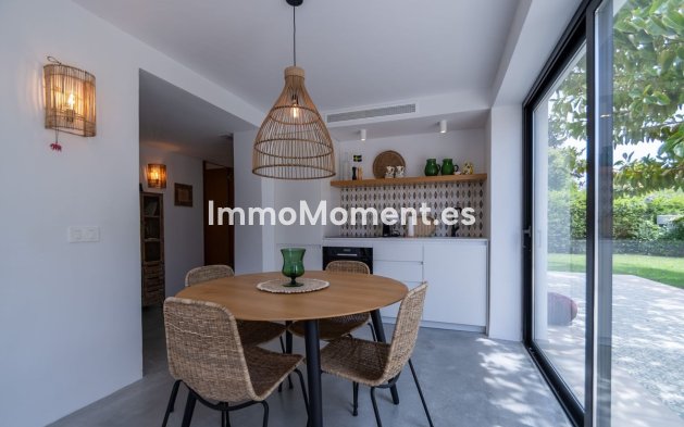 Reventa - Villa - Marbella - Guadalmina Baja