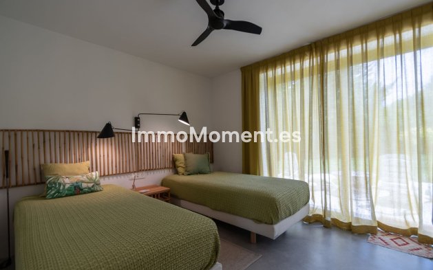 Reventa - Villa - Marbella - Guadalmina Baja