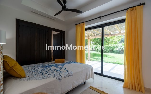 Reventa - Villa - Marbella - Guadalmina Baja