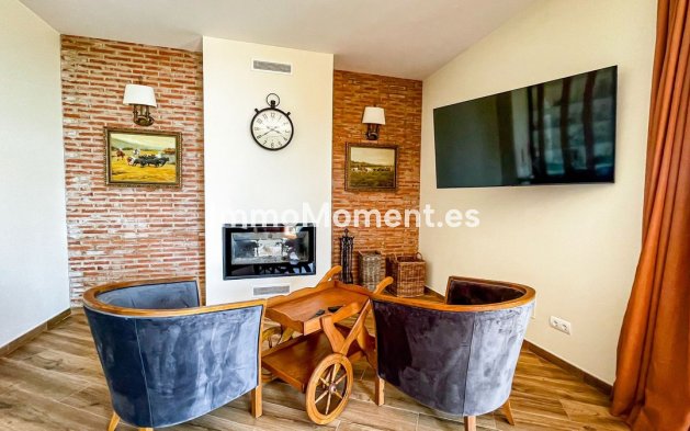 Reventa - Villa - Marbella - El Rosario