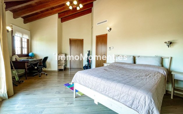 Reventa - Villa - Marbella - El Rosario