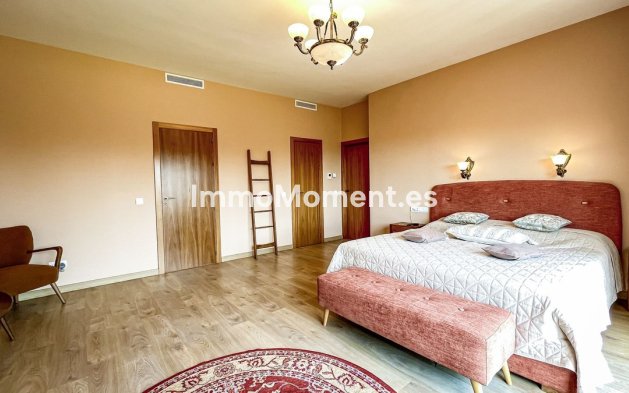 Reventa - Villa - Marbella - El Rosario