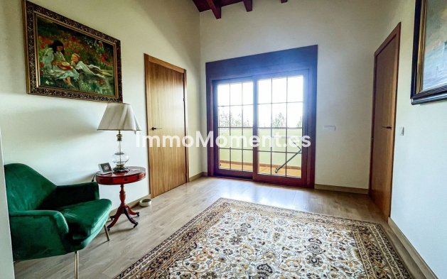 Reventa - Villa - Marbella - El Rosario