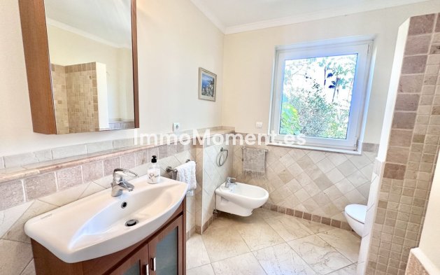 Reventa - Villa - Marbella - El Rosario