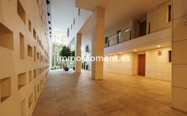 Wiederverkauf - Wohnung - Estepona  - Estepona Centro