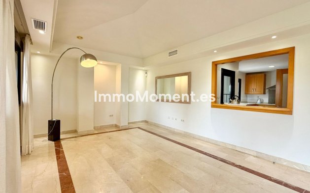 Resale - Apartment - Marbella - Puerto Banús