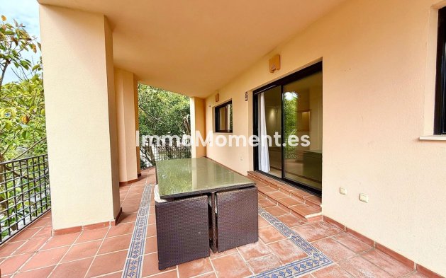 Resale - Apartment - Marbella - Puerto Banús