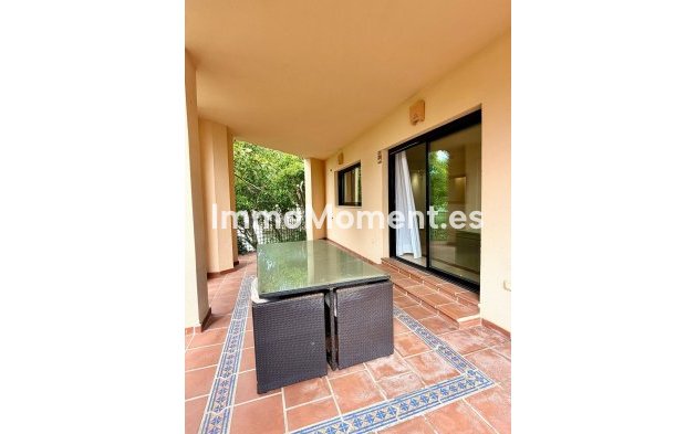 Resale - Apartment - Marbella - Puerto Banús