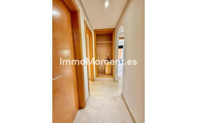 Resale - Apartment - Marbella - Puerto Banús