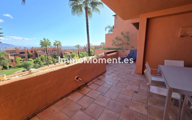 Resale - Apartment - Marbella - La Mairena