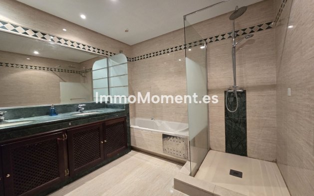 Resale - Apartment - Marbella - La Mairena