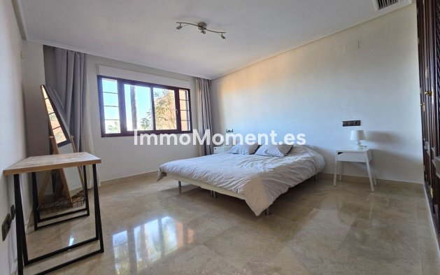 Resale - Apartment - Marbella - La Mairena