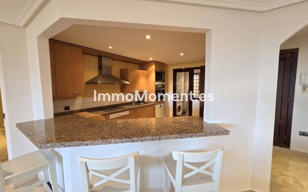 Resale - Apartment - Marbella - La Mairena