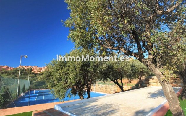 Resale - Apartment - Marbella - La Mairena