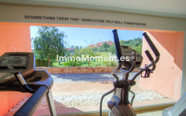 Resale - Apartment - Marbella - La Mairena