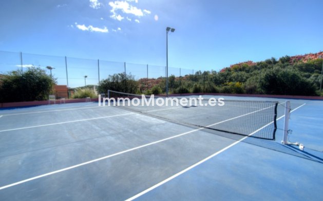 Resale - Apartment - Marbella - La Mairena