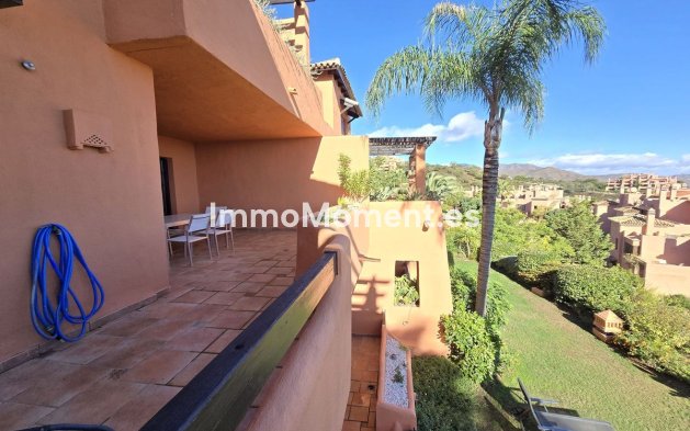 Resale - Apartment - Marbella - La Mairena