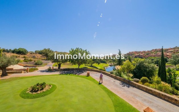 Resale - Apartment - Marbella - La Mairena